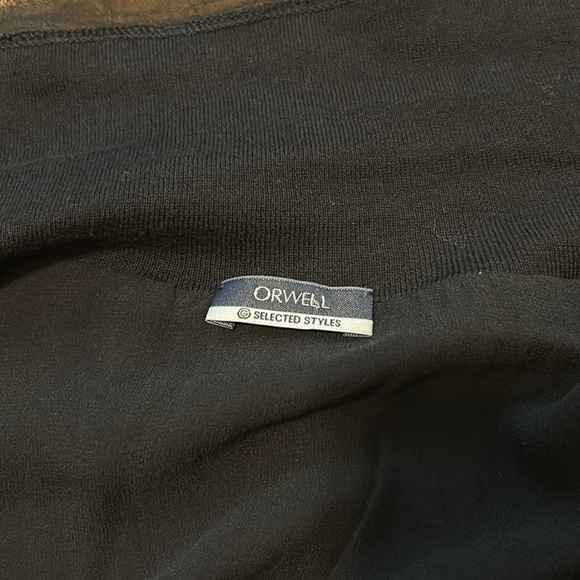 Orwell - Picture 10 of 11